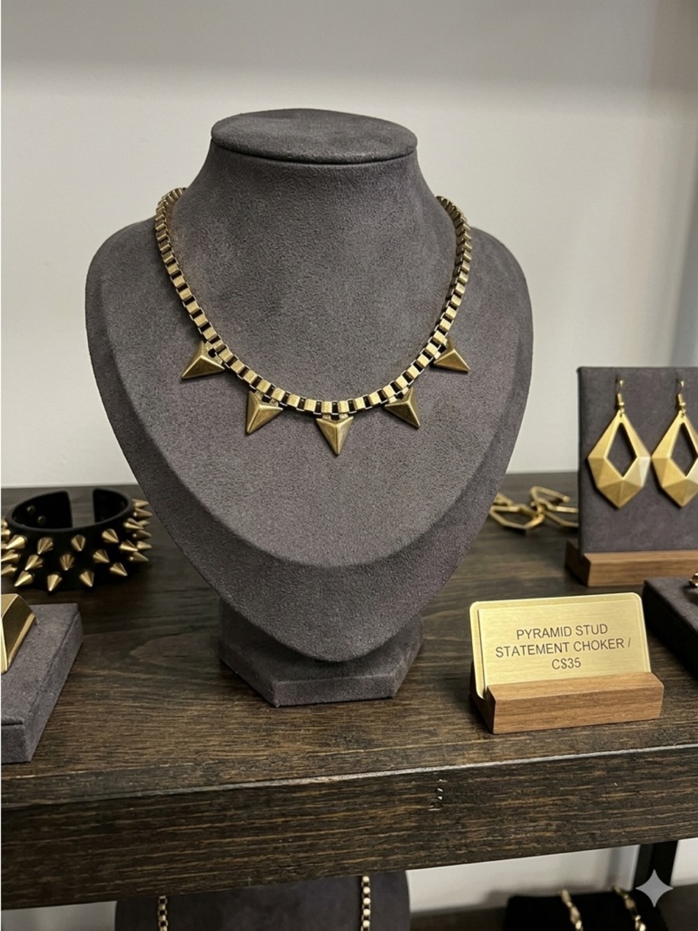 Gold Tone Spiked Choker Necklace Punk Gothic Pyramid Stud Statement Jewelry